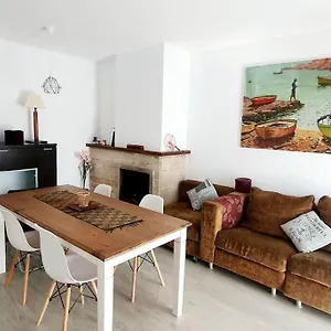 Acogedor Cerca De La Playa Y Puerto. Apartamento